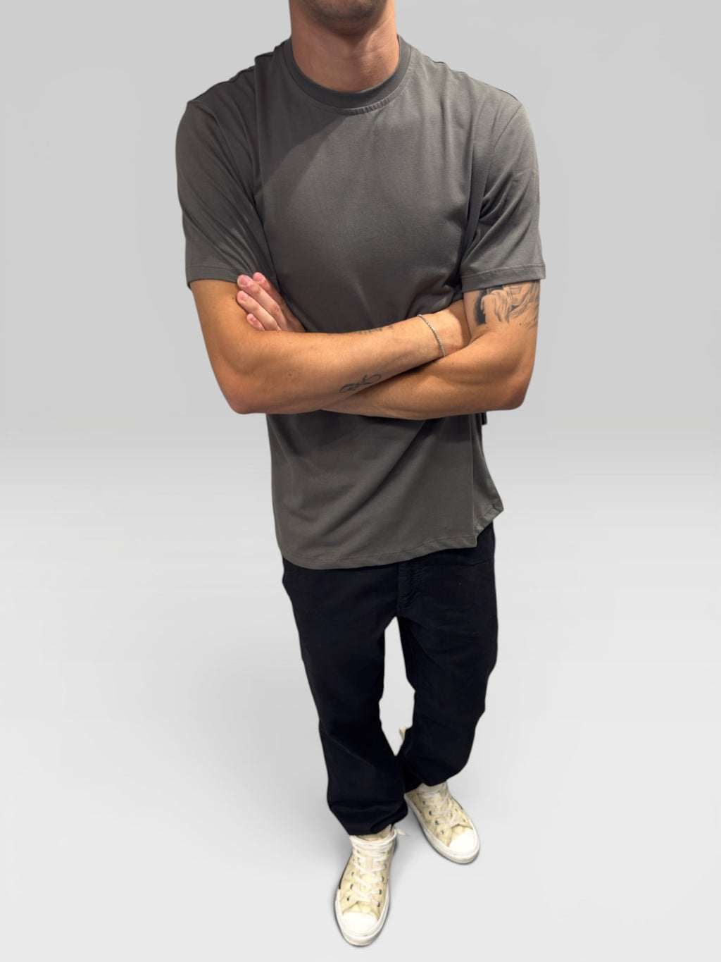 T-shirt Spalle Scese Grigia